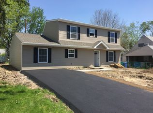 36 Gingerbush Rd, Levittown, PA 19057