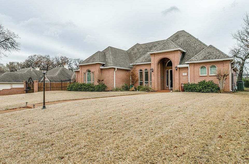 1st image of 8333 Thornhill Dr
