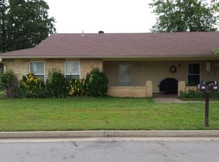 904 N 2nd Ter, Barling, AR 72923