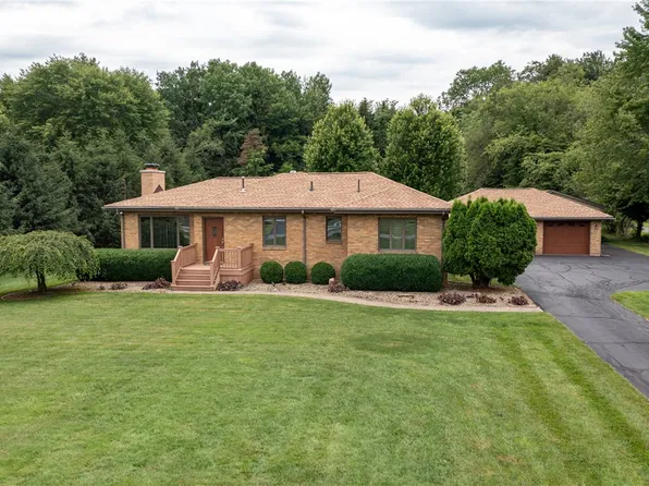 1645 Orangeville Rd, Hermitage, PA 16148