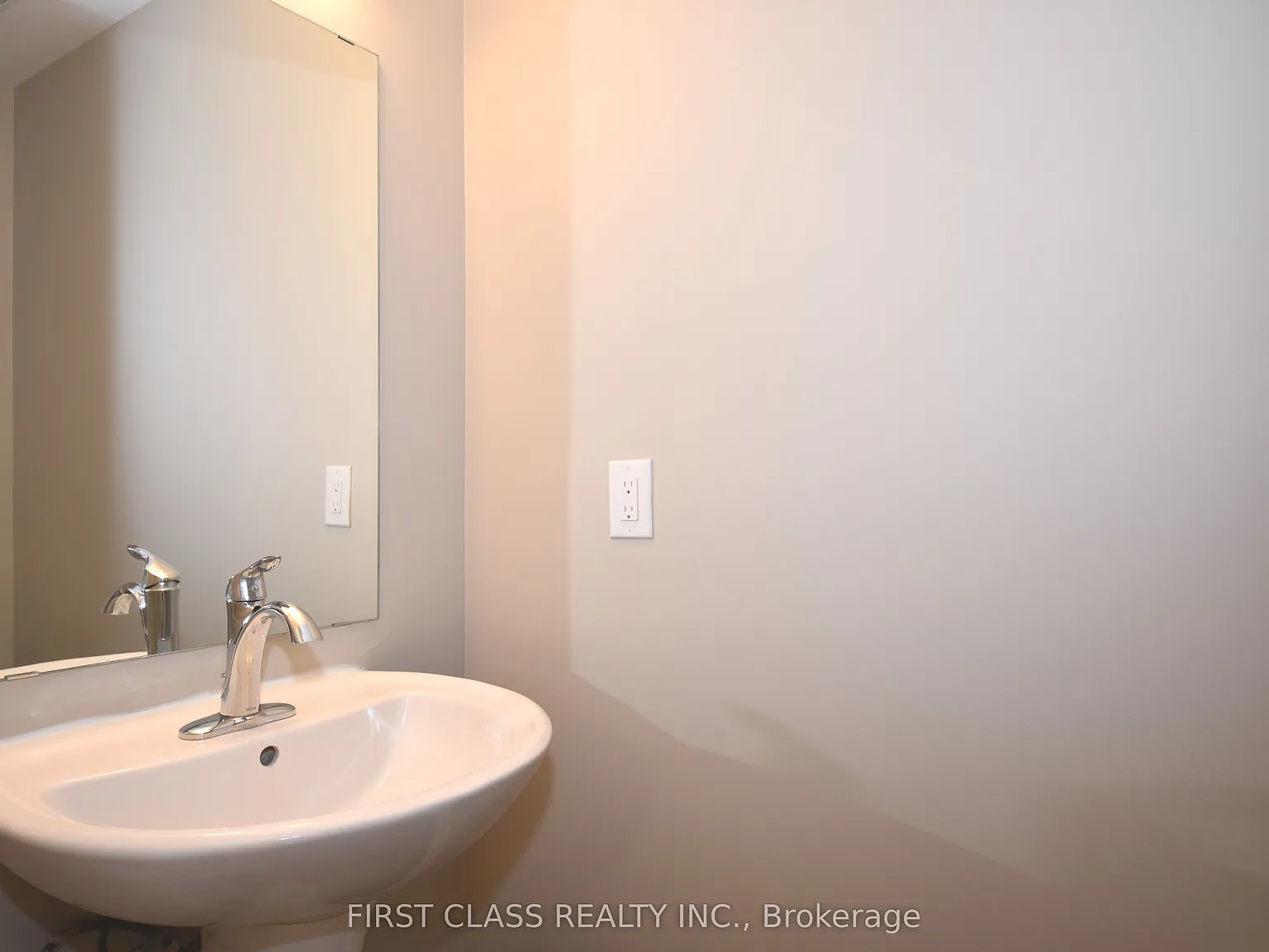 3 bed, $3,100 — Photo 4