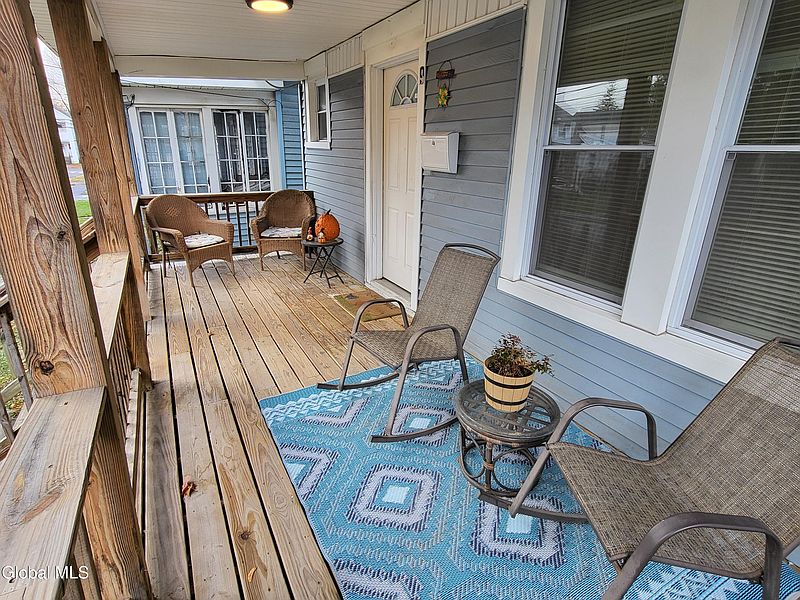 2nd image of 9 Putnam Street