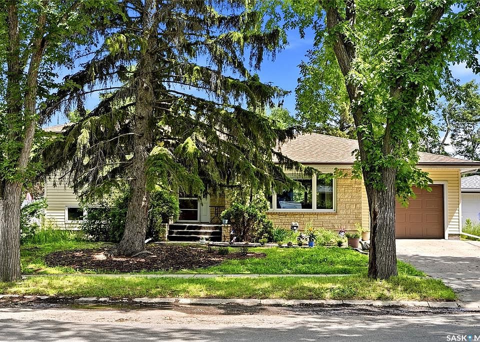 1st image of 111 Bell STREET