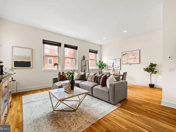 2301 Green St APT 3, Philadelphia, PA 19130
