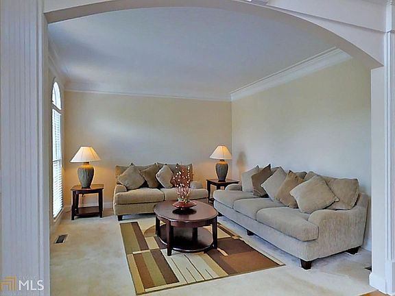 4th image of 215 Tana Dr