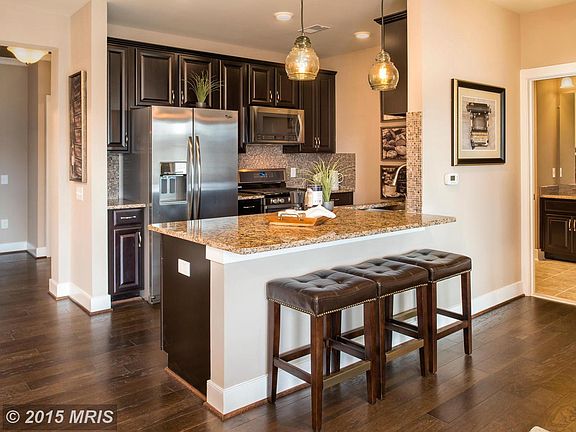 3rd image of 2903 Bleeker St #30611