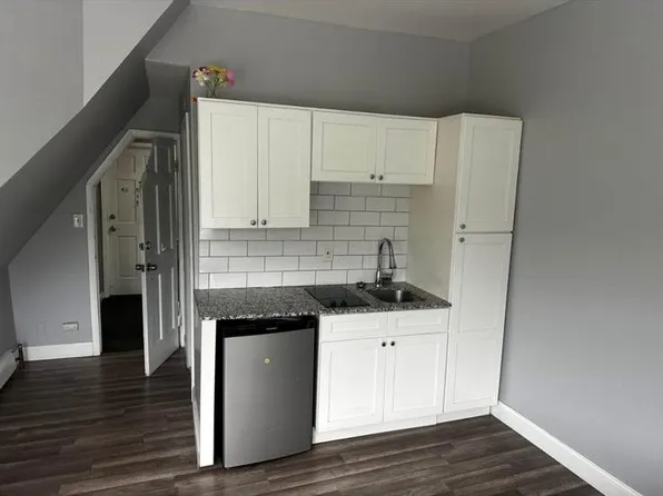 1 Leonard Pl #6, Albany, NY 12202