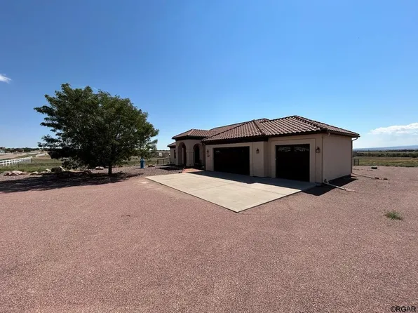 1469 Top Notch Trl, Penrose, CO 81240