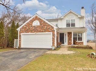 2484 Bridle Cir, Round Lake Beach, IL