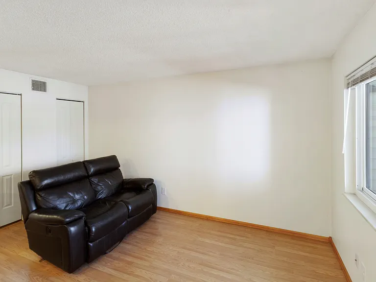 1705 Heatheridge Rd #G202 — Photo 6