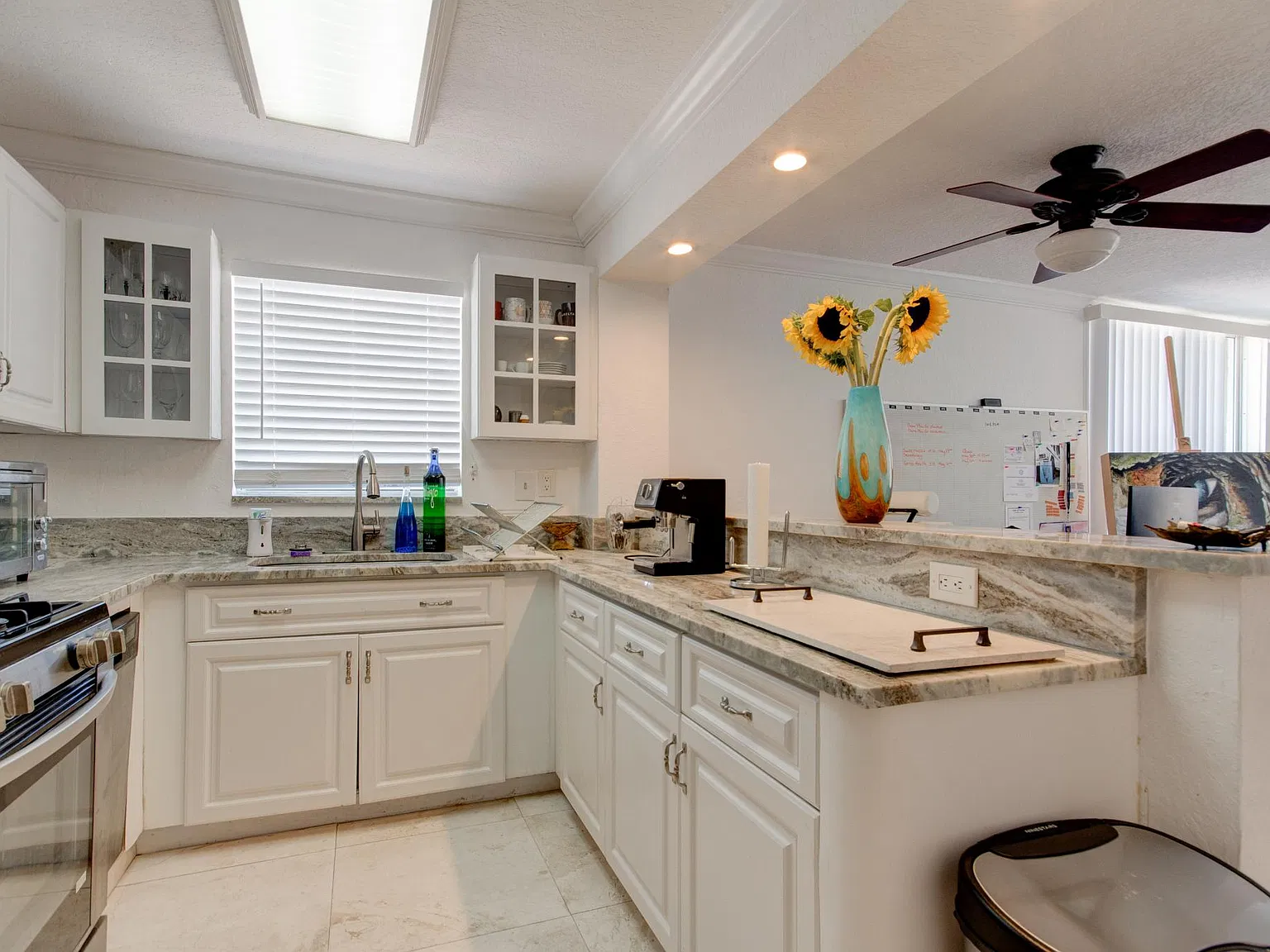 720 Collins Ave — Photo 3