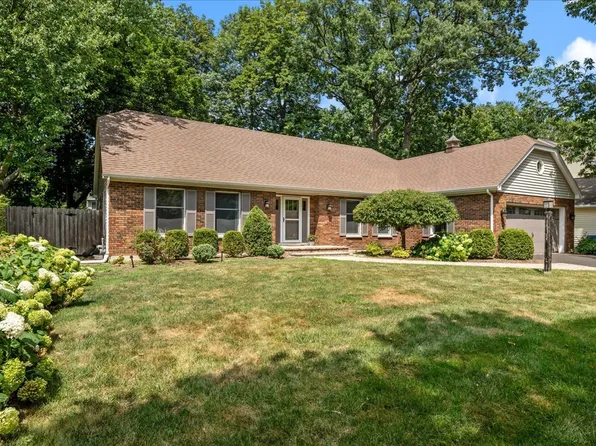 1846 Allen Ln, St Charles, IL 60174