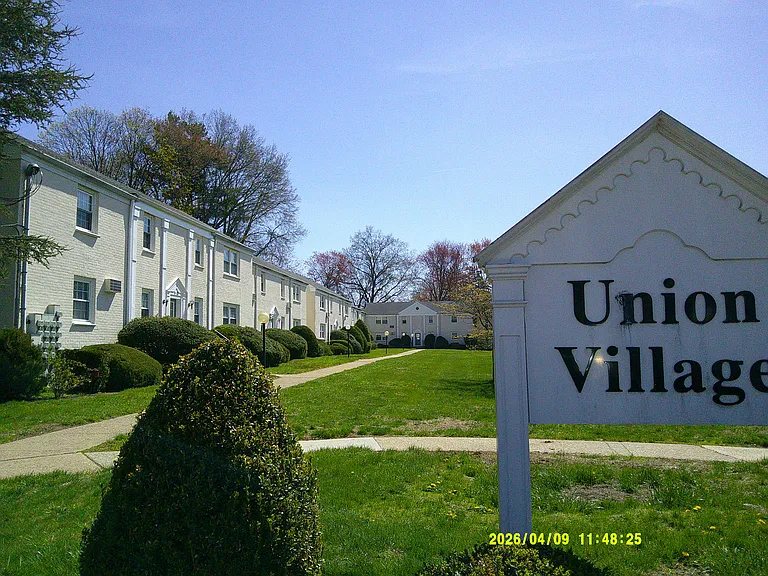 7 Bashford Ave #B — Photo 16