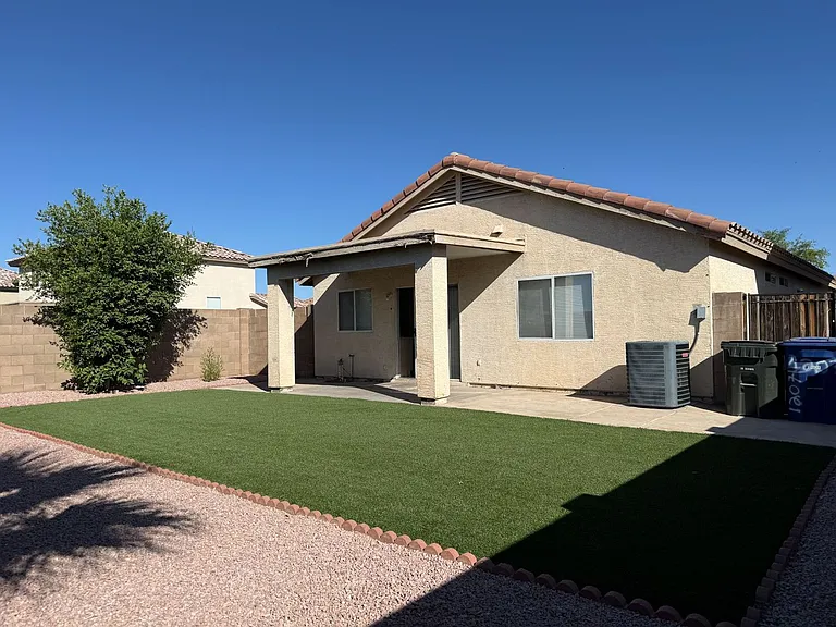 12071 W Dahlia Dr — Photo 3