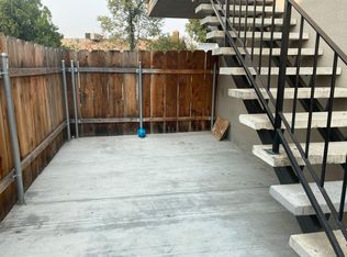 681 W Ashlan Ave APT 204, Clovis, CA 93612