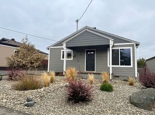 571 E 11th St, Coquille, OR 97423