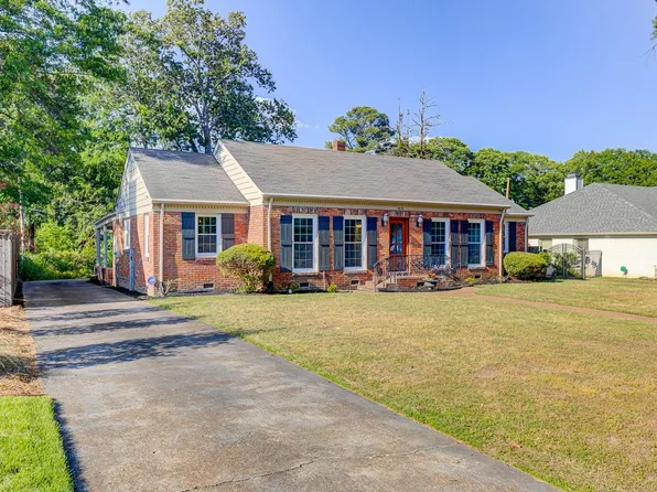 5676 Barfield Rd, Memphis, TN 38120