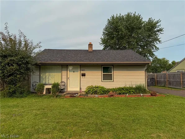 7422 Sierra Madre Trl, Youngstown, OH 44512