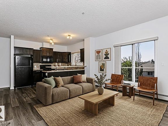3rd image of 263 Macewan Rd SW #341