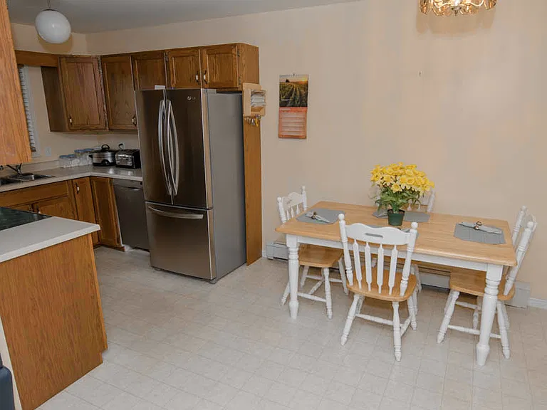 236 Margaret Ave — Photo 16