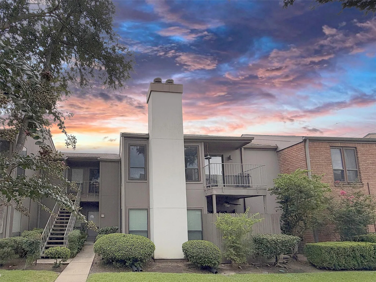 2 bed, 2.0 bath, 1173 sqft, $1,925 — Photo 1