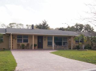 354 Belle Ayre Dr, Mount Dora, FL 32757