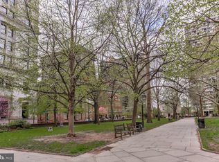 1825 Spruce St APT 4F, Philadelphia, PA 19103