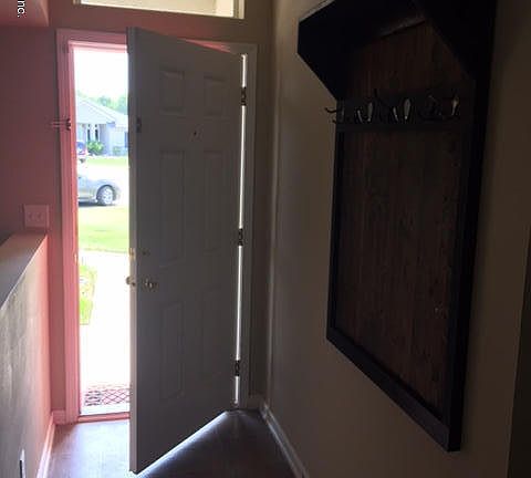 3rd image of 3891 Falcon Crest Dr