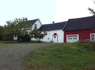 301 Colby Rd, Whitefield, NH 03598