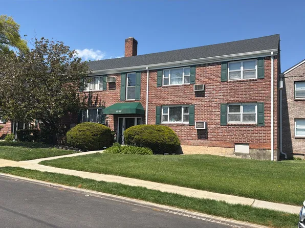1848 Sobro Ave, Valley Stream, NY 11580
