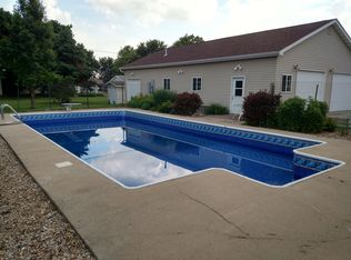 121 N Foster St, Illiopolis, IL 62539