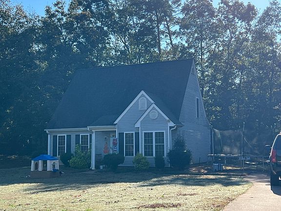 2nd image of 111 Blueberry Ln