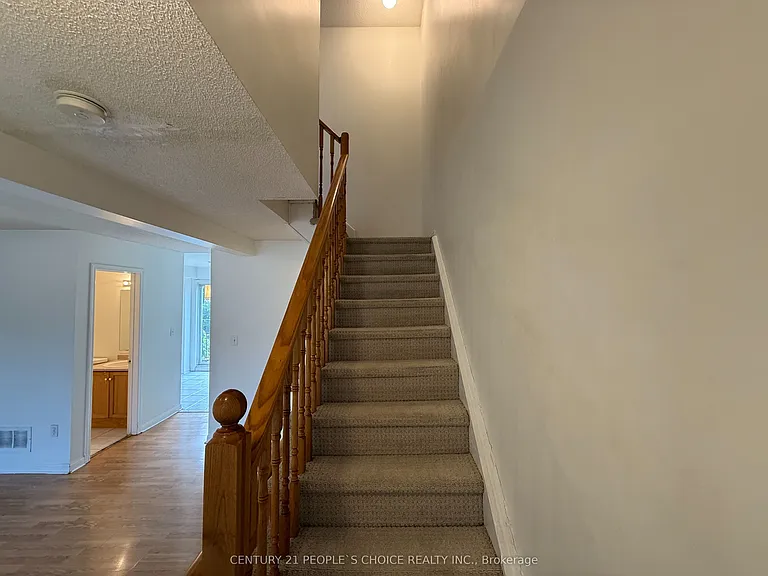 80 Acorn Pl #182 — Photo 9