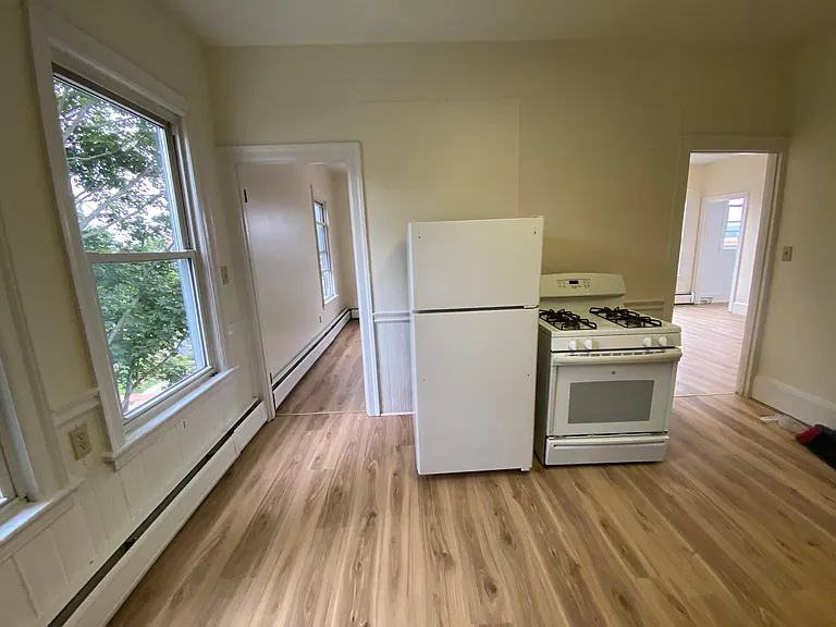 39 Greenleaf St #3 — Photo 2