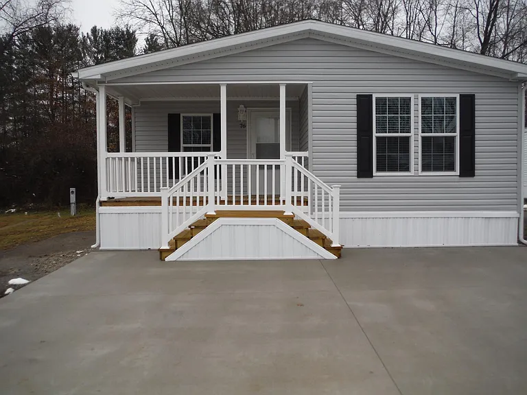 Spreading Oaks Village — Photo 3