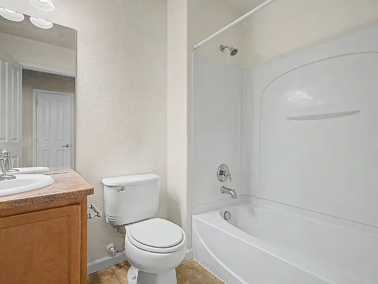 17076 Blue Mist Grv — Photo 22