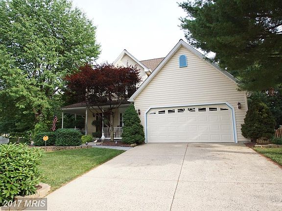 2nd image of 1409 Halkirk Way