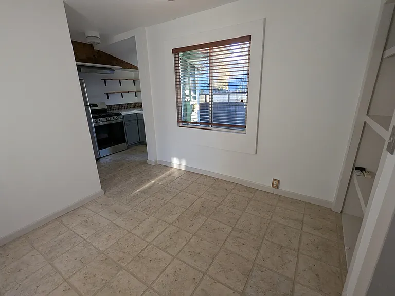 630 Broadway St #C — Photo 16