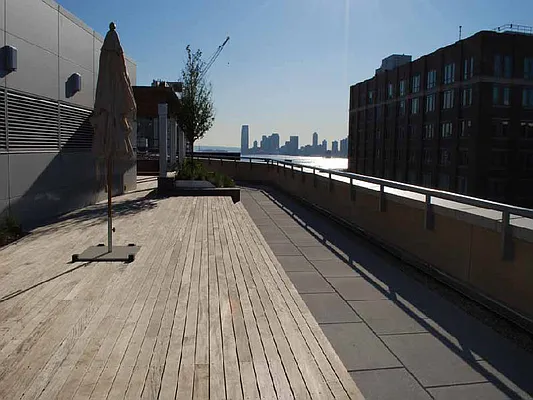 Rented by Sotheby's International Realty | media 17