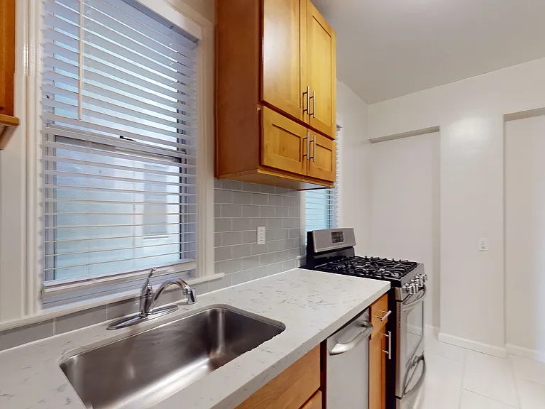 2242 Polk St #311 — Photo 3