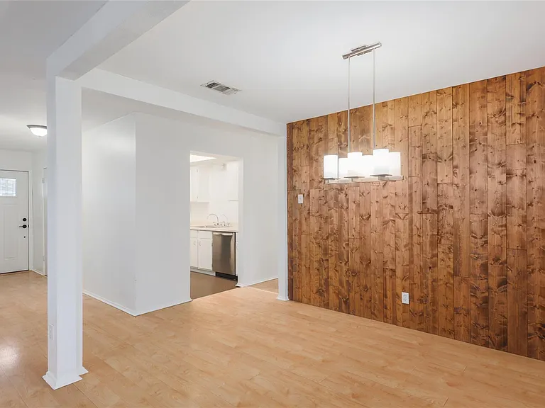 6903 Skynook Dr — Photo 8
