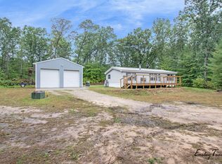 5803 Tammie Sue Ln, Howard City, MI 49329