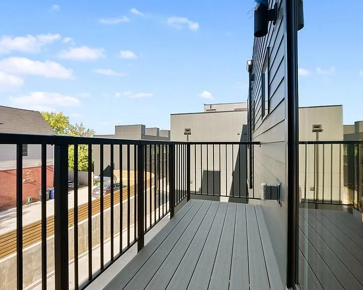 430 Jefferson Ave #203 — Photo 15
