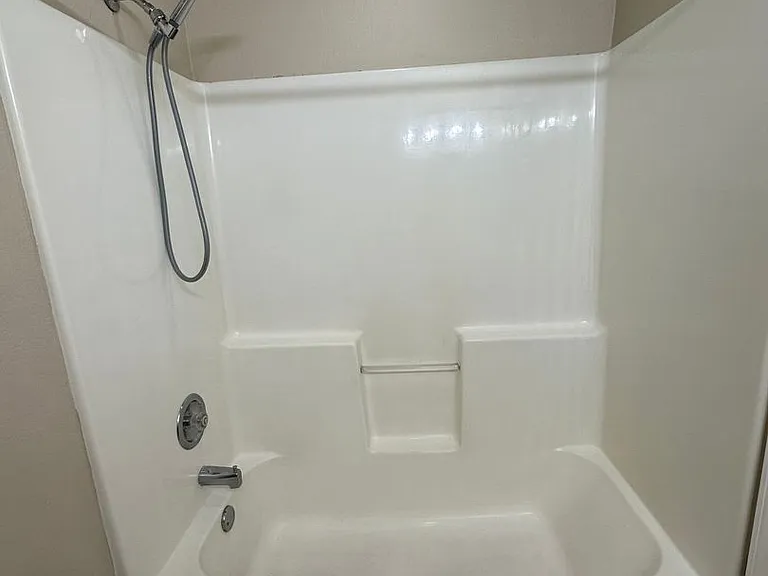 3025 SW Reindeer Ave — Photo 9