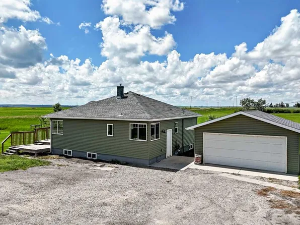 225074 E High Way #561, Wheatland County, AB T1P 2C1