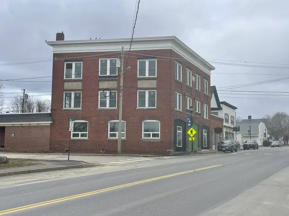 161 Main St, Newport, ME 04953