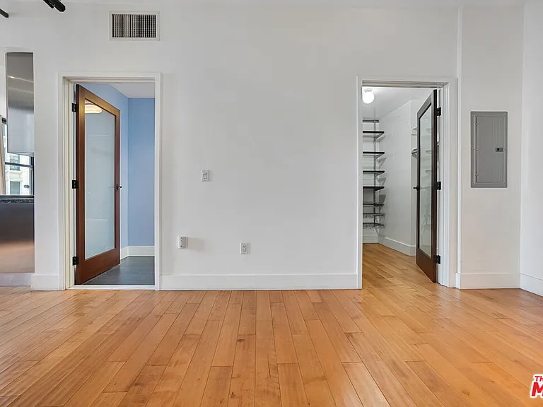 460 S Spring St #512 — Photo 18