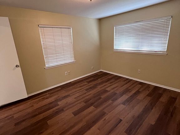 4th image of 2404 Misty Ln
