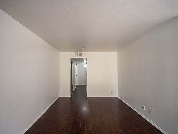 4th image of 5002 Tujunga Ave APT 104
