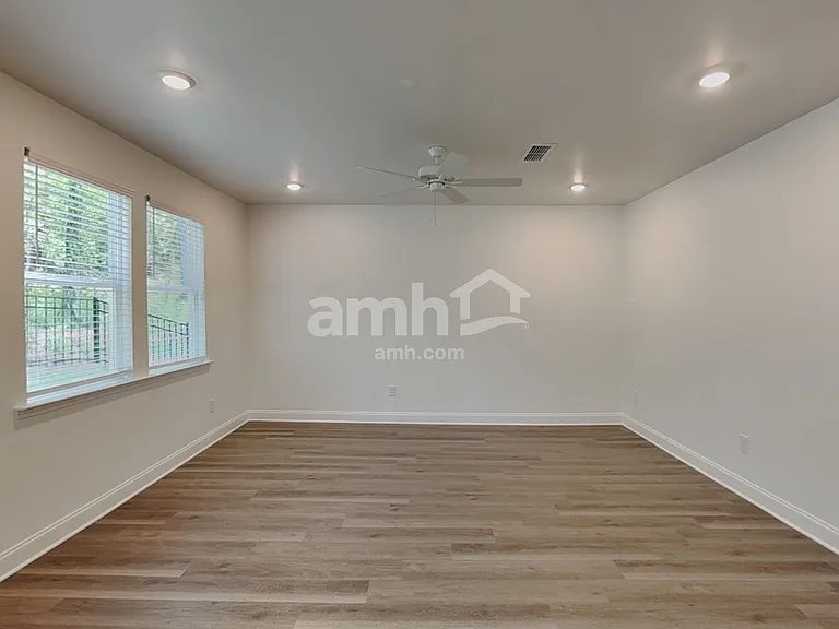1648 Aquamarine Dr — Photo 5
